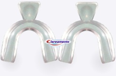 Clareamento oferece moldeiras específicas para clareamento dental que se modelam em qualquer arcada dentária 